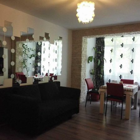 Apartament Ela Elegance Lägenhet Orşova Exteriör bild