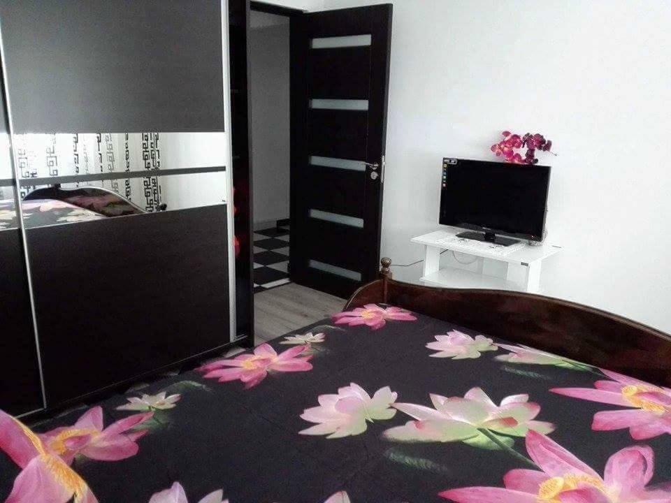 Apartament Ela Elegance Lägenhet Orşova Exteriör bild