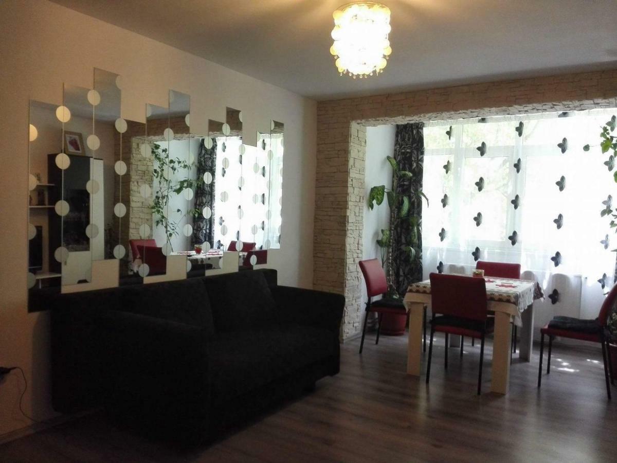 Apartament Ela Elegance Lägenhet Orşova Exteriör bild